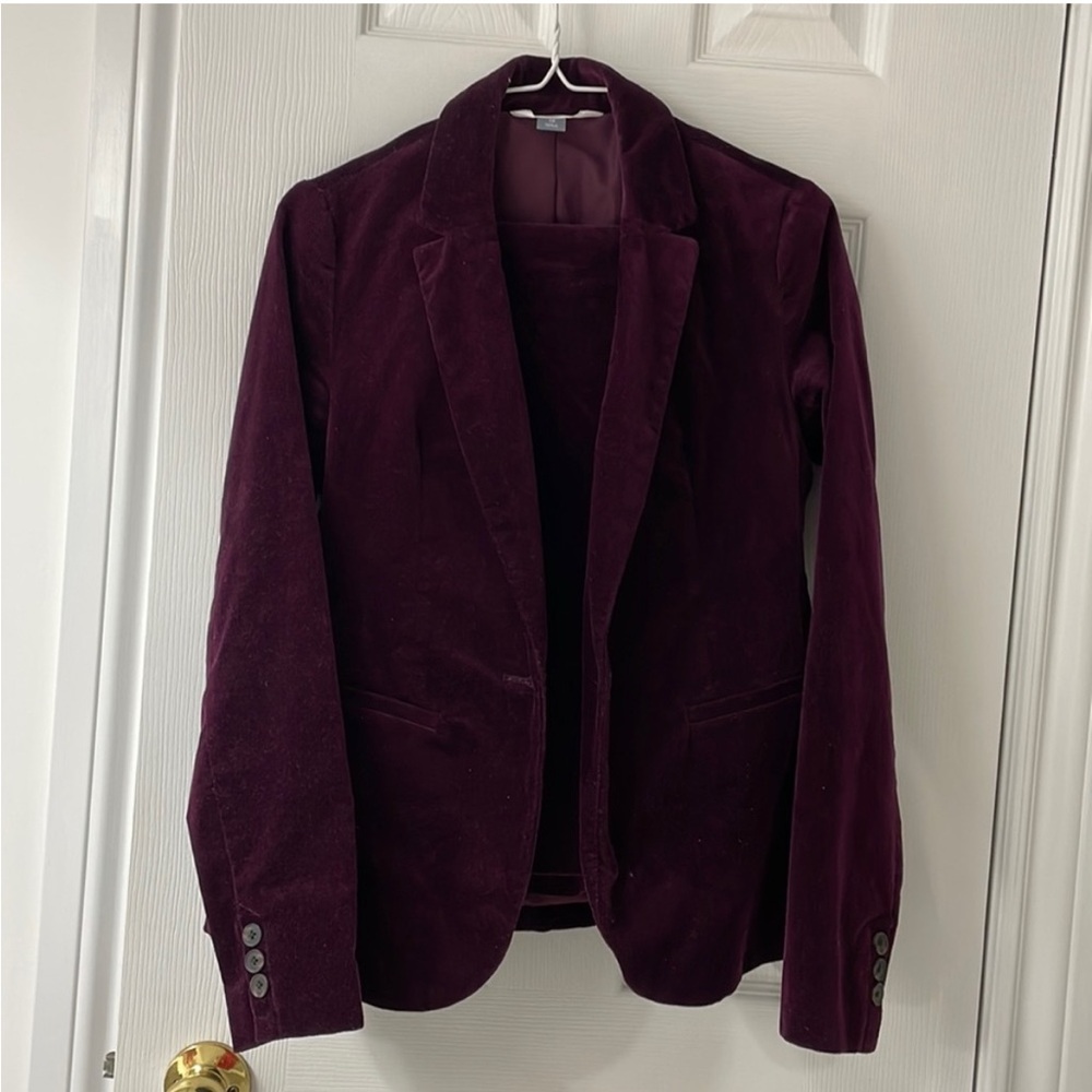 Women’s Burgundy Velvet Pant Suit